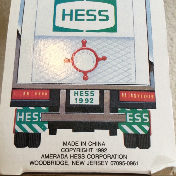 1992 Hess 18 Wheeler & Racer Collectible - Picture 3 of 3